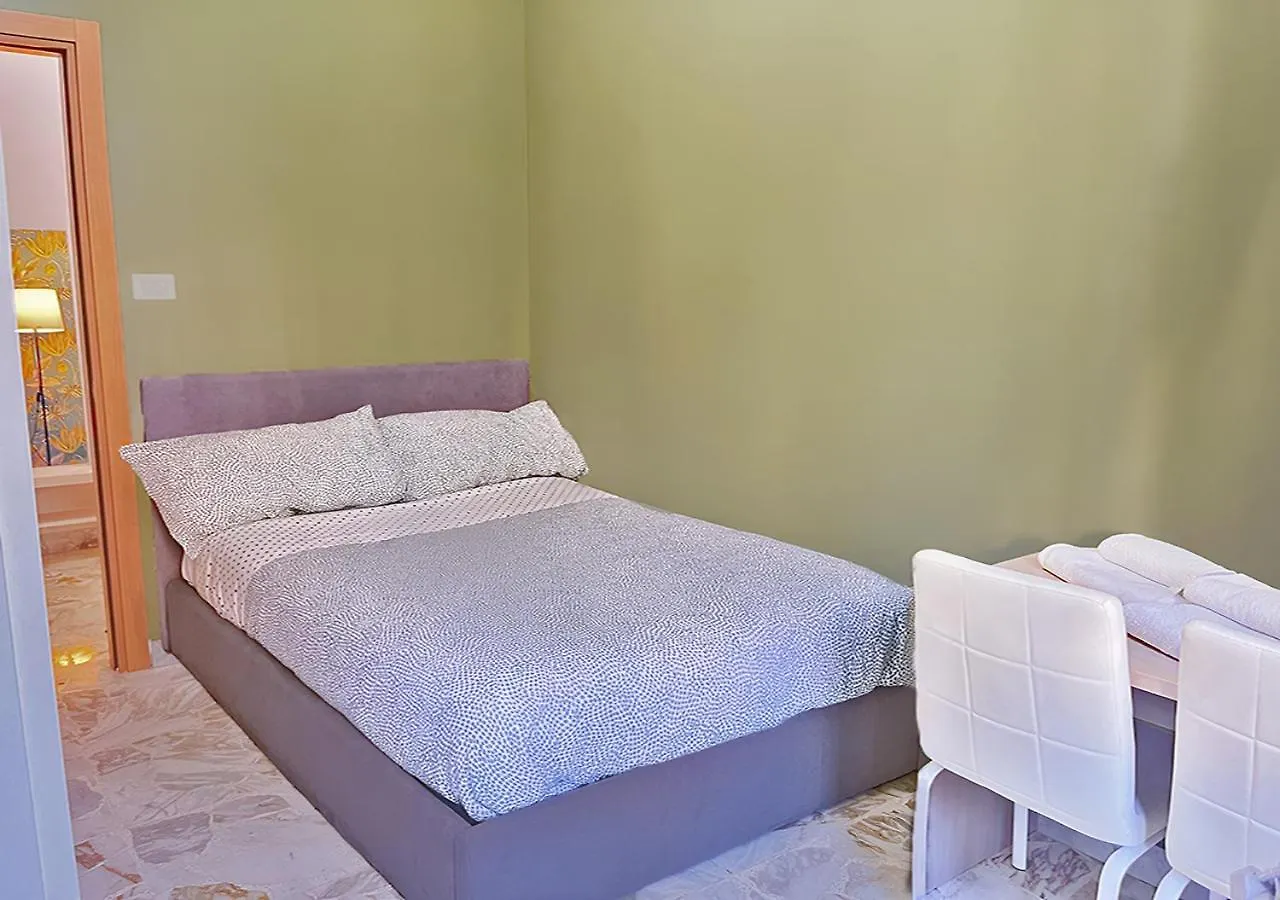 Mi Casa Tu Casa - Guest House カターニア イタリア